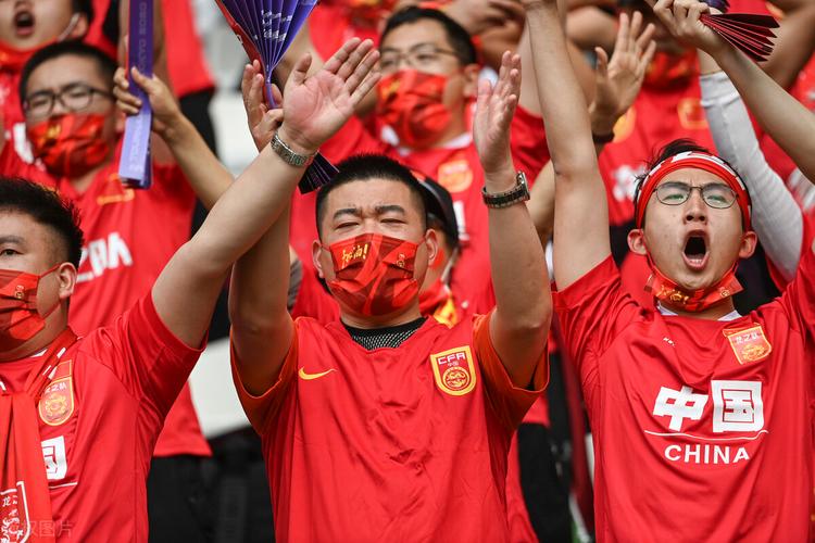 日媒：中国球迷不买账将球队出局归咎于无耻的的相关图片