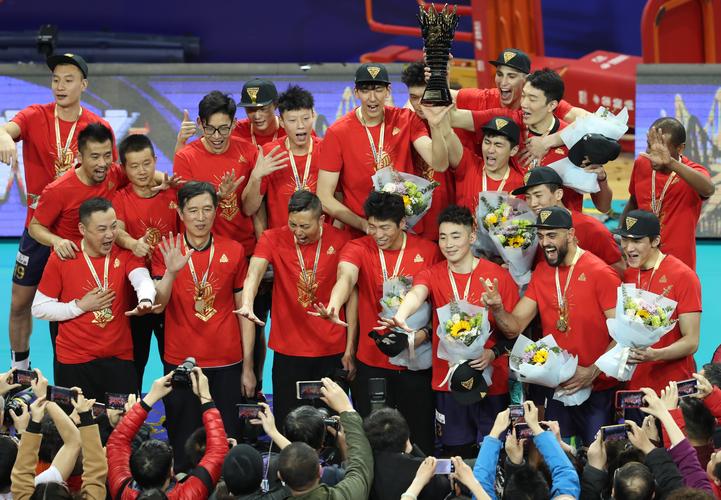 最强阵收获完美赛季，上海男排夺冠水到渠成的相关图片