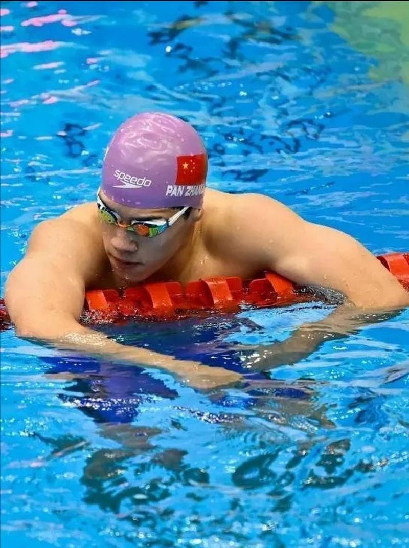 2024年全国游泳冠军赛：潘展乐男子400米自由泳夺冠的相关图片