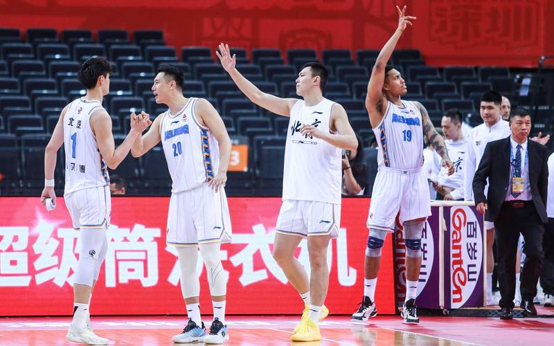 CBA季后赛12进8第三场深圳大胜北控成功晋级八强的相关图片