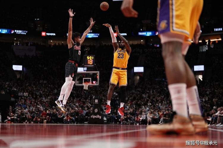 NBA常规赛：詹姆斯投篮7次打铁，距离超越科比的相关图片
