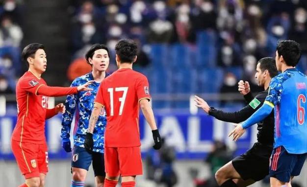 中国队0-1韩国队爆冷输球，或以6分出线的相关图片